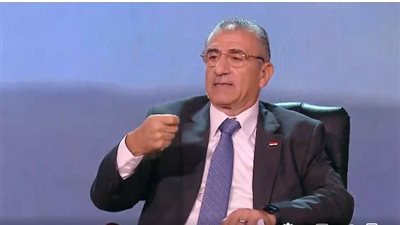 واشنطن لن تخاطر بمرور مدمرات عبر هرمز.. والتوتر مع إيران قد يقود لتصعيد غير محسوب