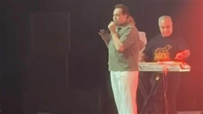 إشارة غير أخلاقية ورفض.. حكيم يتعرض لهجوم كبير في حفلته باستراليا