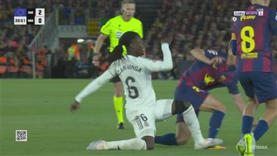 ريال مدريد.. ملخص اهداف ونتيجة مباراة ريال مدريد ضد برشلونة في الدوري الإسباني بعد مرور 45 دقيقة