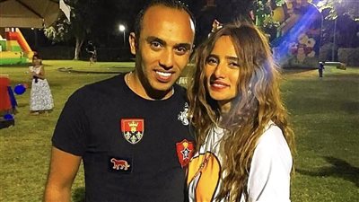 كان صايم ومتوضي ومات في رمضان.. زينة تطلب الدعاء لشقيقها يوم عرفة