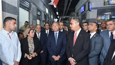 وزير التموين ومحافظ القاهرة يفتتحان معرض «أهلاً بالعيد» بالسوق الحضاري بحدائق القبة