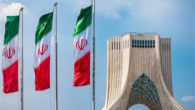 استيلاء الأمريكيين على سفن إيرانية “انتهاك صارخ” للقانون الدولي