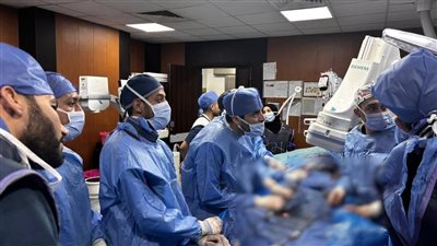 لأول مرة داخل التأمين الصحي الشامل.. نجاح عملية معقدة لإصلاح تمدد الشريان الأورطي بمستشفى طيبة التخصصي بالأقصر