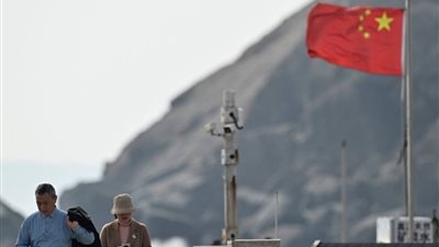 الصين تعزز نفوذها في آسيا مستفيدة من تراجع الثقة بالسياسات الأمريكية