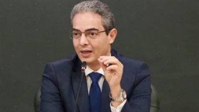 منتحل صفة إعلامي.. نقيب الاعلامين يرد على شكوي أشرف زكي ضد مذيع الجنازات| خاص