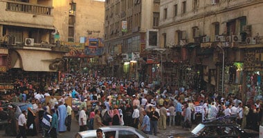 بعد ميدان التحرير ومجرى العيون قصة العتبة الخضراء.. من سوق عشوائى لمركز تجارى حضرى بتمويل وإشراف التنمية المحلية.. الميدان يخلع رداء العشوائية ويدخل عصر الأسواق الذكية.. ومثلث إعادة الوجه قلب المحروسة الخديوية