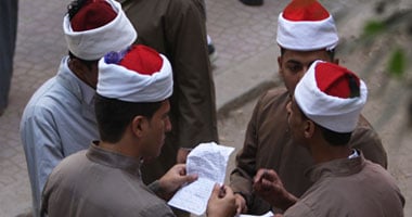 طلاب النقل بالإعدادى الأزهرى يختتمون اليوم امتحانات نهاية العام