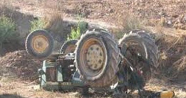 مصرع شخصين إثر انقلاب جرار زراعى بمركز إدكو فى البحيرة