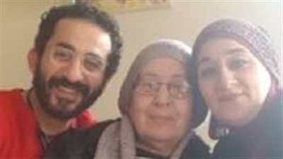 نفسك كان أمان روحى وأيامي.. شقيقة أحمد حلمي تتذكر والدتها بكلمات مؤثرة