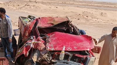 وفاة شخص وإصابة 3 في انقلاب سيارة ربع نقل بالواحات