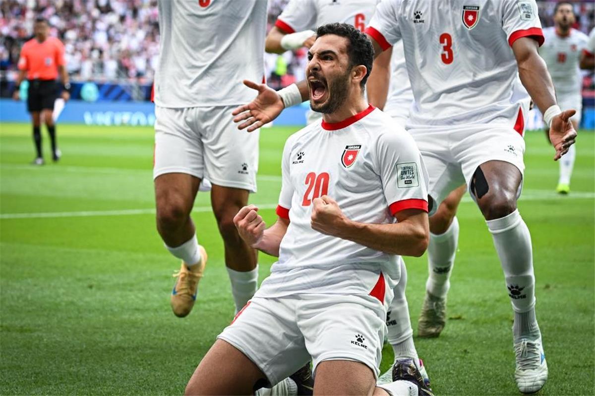 القناة الناقلة لمباراة الأردن وكولومبيا اليوم استعدادًا لـ كأس العالم