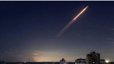 صواريخ باليستية من اليمن تستهدف إسرائيل.. وصافرات الإنذار تدوي في تل أبيب