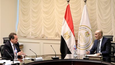 وزير التعليم يبحث مع السفير الفرنسي تعزيز التعاون في التعليم الفني والتدريب المهني