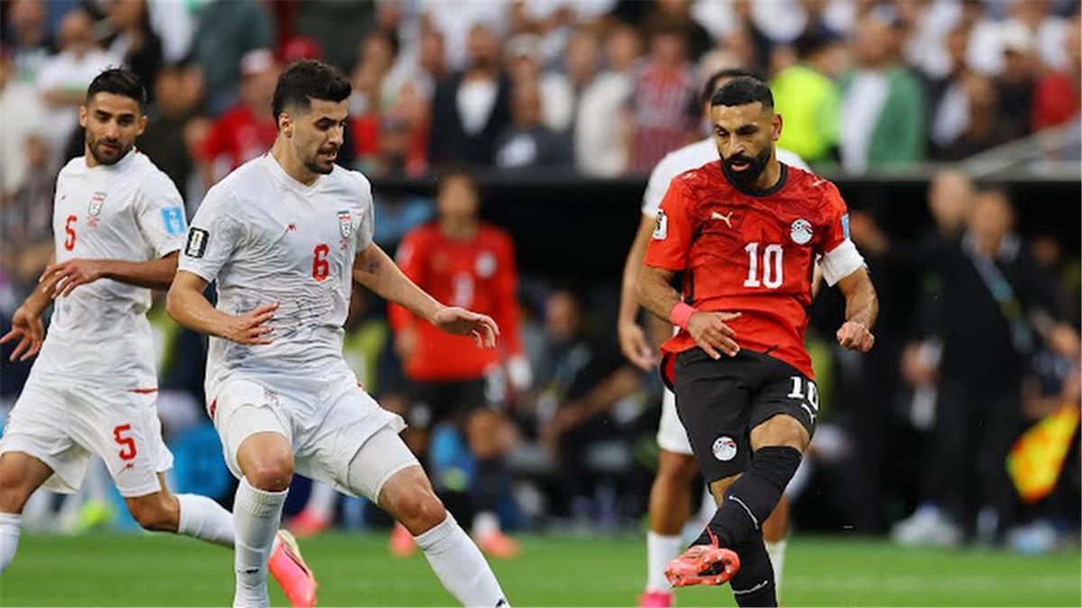 منتخب مصر يعلن موقف محمد صلاح وفتوح من مواجهة أستراليا