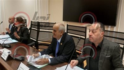 التأخير بسبب اجتماع الوزير مع رئيس الوزراء