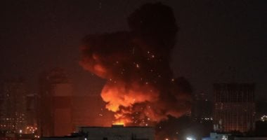 ليلة النيران المتبادلة.. صواريخ فلامينجو (البجع) الأوكرانية تقصف عصب منظومة أوريشنك الصاروخية الروسية.. مسيرات موسكو تشعل أكبر شركة وطنية للنفط والغاز فى أوكرانيا.. ومقتل 2 وإصابة 20 آخرين فى الهجمات