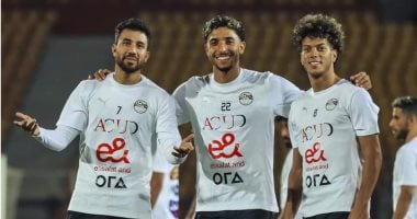 شاهد موهبة لاعبى منتخب مصر فى تقليد نجوم الفن.. فيديو