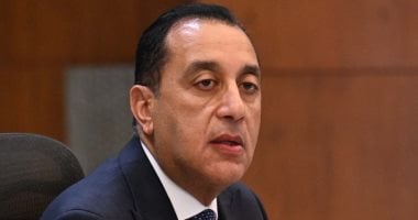 رئيس الوزراء يهنئ منتخب مصر بتأهله إلى دور الـ16 بكأس العالم لكرة القدم