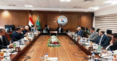 تخصيص قطعتى أرض لإقامة منطقة إستثمارية للنباتات الطبية والعطرية