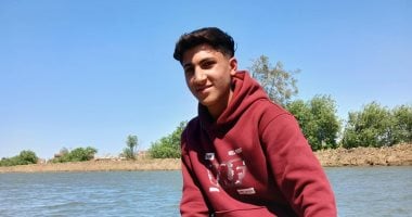 صياد فجرا وفى المدرسة صباحا.. رحلة كفاح طالب فى الشرقية “صور”