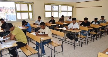 3681 طالبا وطالبة بالإعدادية يؤدون امتحان اللغة الإنجليزية اليوم بجنوب سيناء