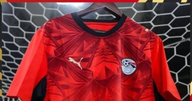 فيفا يقرر إجراء تعديلات على قمصان منتخب مصر قبل مواجهة بلجيكا بكأس العالم