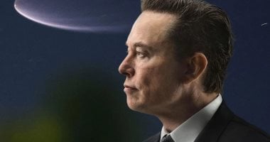 إيلون ماسك يصبح أول تريليونير في العالم