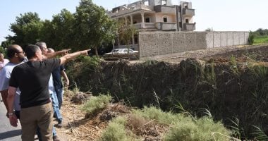 محافظ أسوان يرصد مخالفات بناء وتعديات بكوم أمبو ودراو ويوجه بالإزالة الفورية