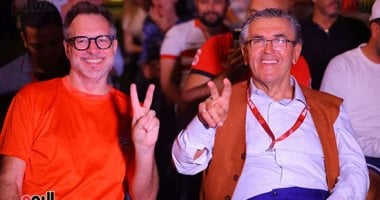 سفير البوسنة والهرسك يشاهد مباراة منتخب بلاده بصحبة سفيرا كندا.. صور