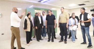 وزير الصحة يتفقد مستشفيى أبو قرقاص الجديد ودير مواس التخصصي بالمنيا