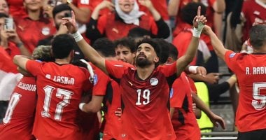 انطلاق مباراة منتخب مصر وأستراليا فى دور الـ32 بكأس العالم