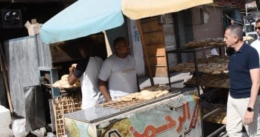 محافظ أسوان يقرر تشميع مطعم ومخبز ومحل لعدم الالتزام بحرم الطريق