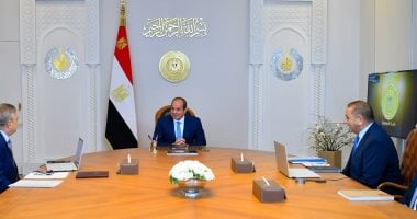 الرئيس السيسى يطلع على معدل الملاحة في عبور قناة السويس ب2025/2026 ويؤكد ضرورة مواصلة العمل على توطين صناعة الوحدات البحرية لتلبية الاحتياجات الوطنية والانفتاح على السوق الخارجي للتصدير بالشراكة مع القطاع الخاص