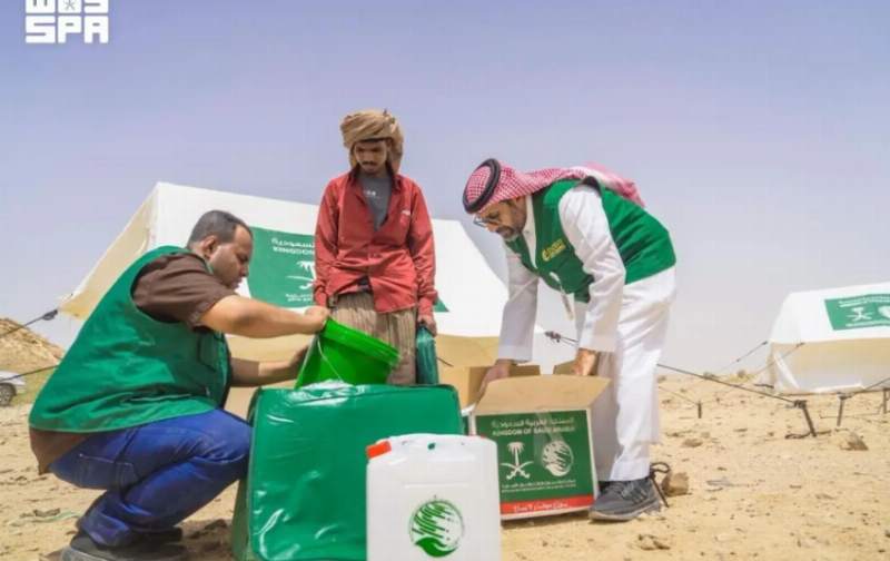 مركز الملك سلمان للإغاثة يختتم توزيع المساعدات الغذائية والإيوائية الطارئة بمحافظة حضرموت