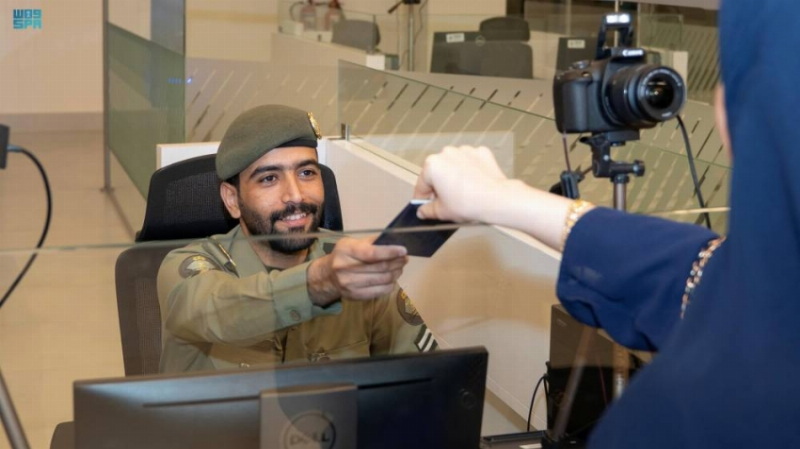 جوازات منفذ الحديثة تنهي إجراءات مغادرة ضيوف الرحمن بعد أدائهم فريضة الحج