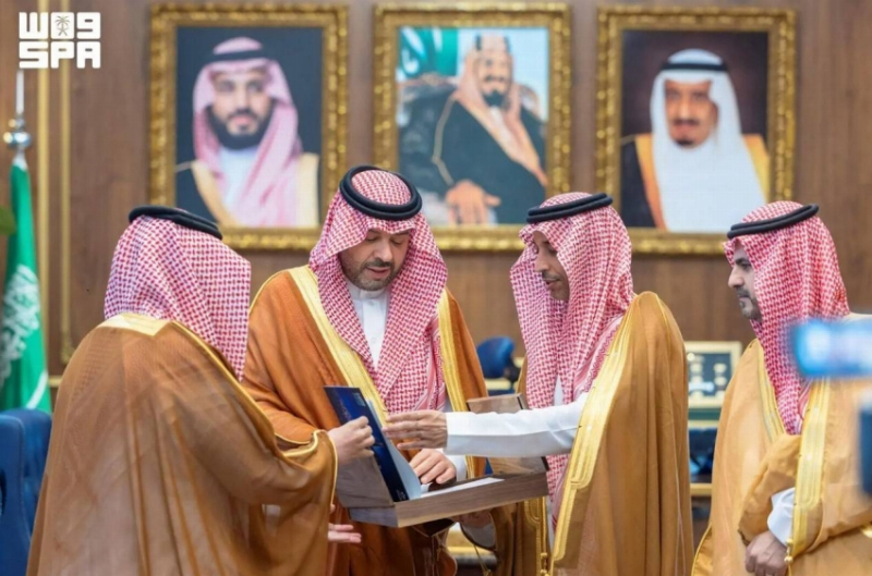 أمير منطقة الحدود الشمالية يتسلّم التقرير السنوي لهيئة “مدن” لعام 2025