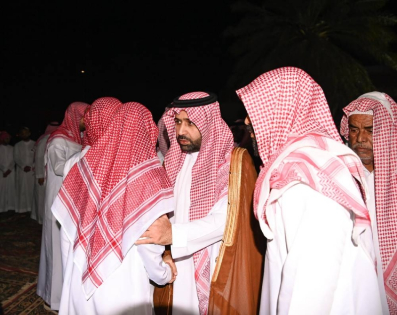 أمير جازان ونائبه يقدّمان واجب العزاء للّغبي