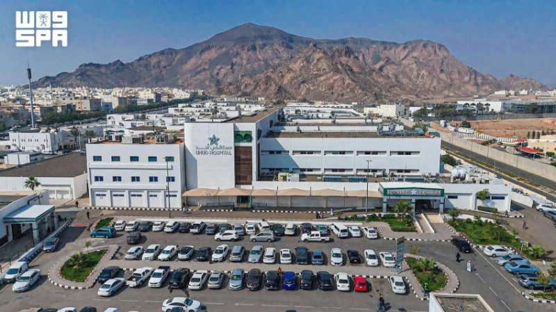 مستشفى أحد بالمدينة المنورة ينجح في استئصال ورم بالغدة النكافية لطفل