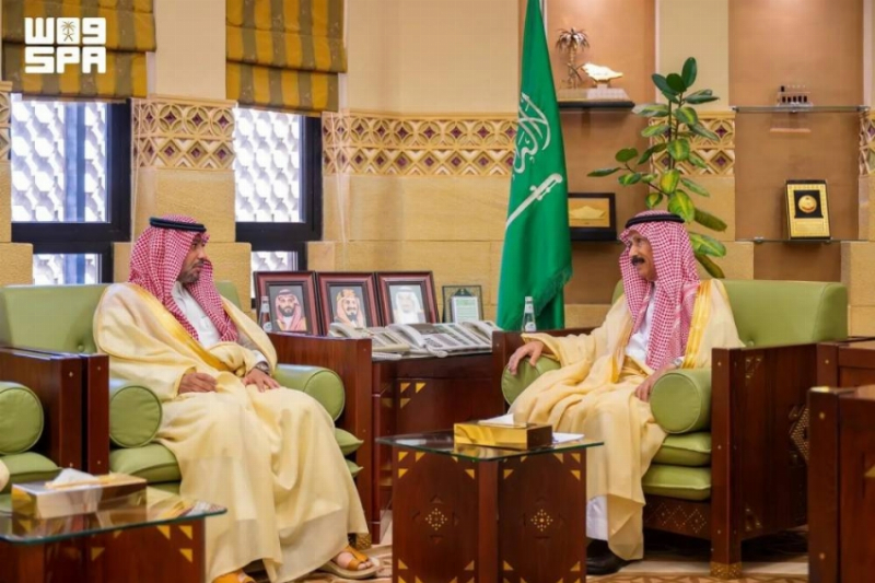 القناص يطّلع على جهود الخدمات الطبية بـ”الداخلية”