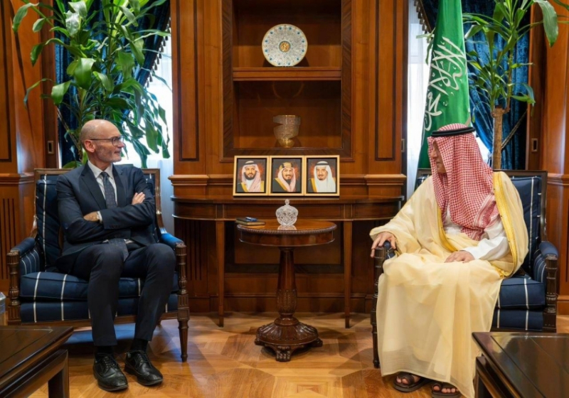 الجبير يبحث مع سفير بريطانيا الموضوعات المشتركة