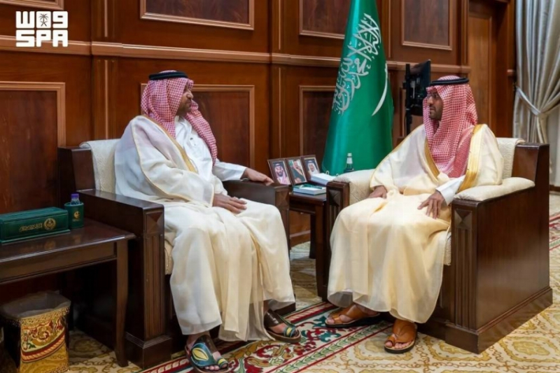 نائب أمير حائل يستقبل أمير الفوج السادس عشر بـ”الحرس الوطني”