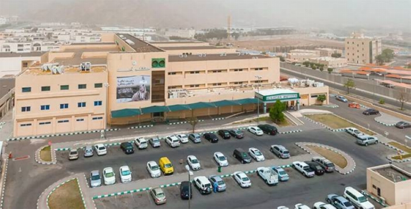 مستشفى أحد استئصال ورم بالغدة النكافية لطفل