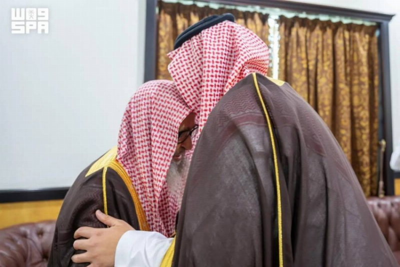 محافظ الطائف يزور مفتي عام المملكة بمقر الرئاسة العامة للبحوث العلمية والإفتاء بالطائف