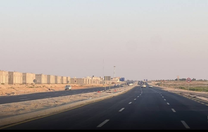 أمانة الأحساء تواصل أعمالها في صيانة وتطوير طريق “جبل الأربع “