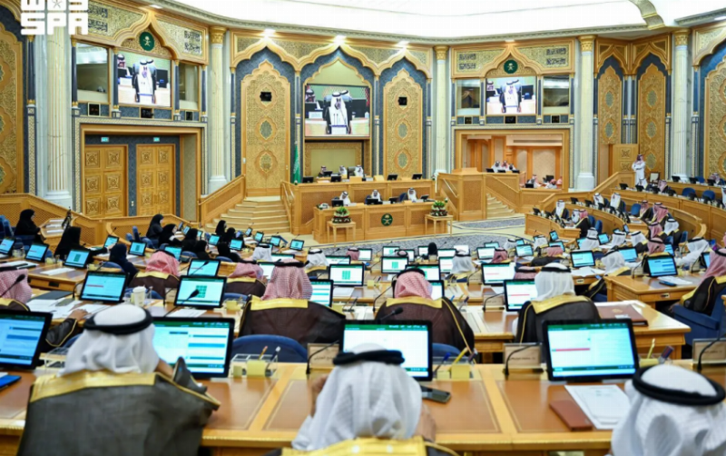 مجلس الشورى يطالب هيئة الاتصالات بوضع ضوابط للتحقق العمري وقيود استخدام منصات التواصل الاجتماعي لمن هم دون سن 16 عامًا