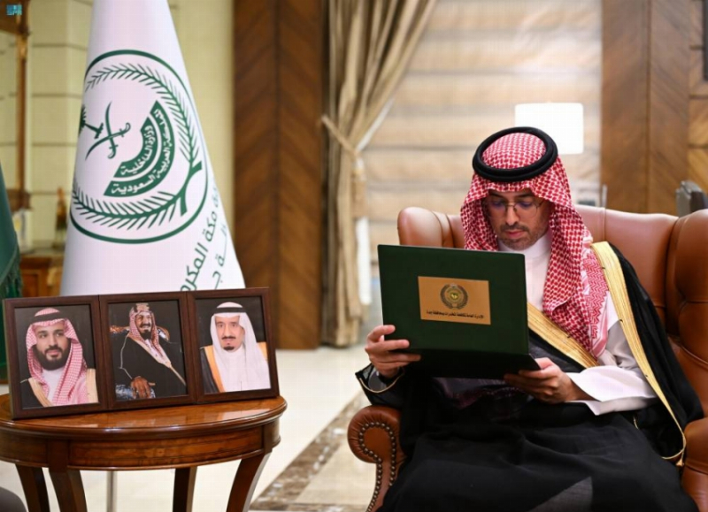مُحافظ جدة يطّلع على التقرير السنوي لإدارة مكافحة المخدرات بالمحافظة