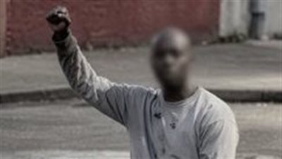 «حاول قطع رأسه».. لاجئ سوداني ينفذ جريمة مروعة في بلفاست وانتفاضة غضب في أيرلندا الشمالية|القصة الكاملة