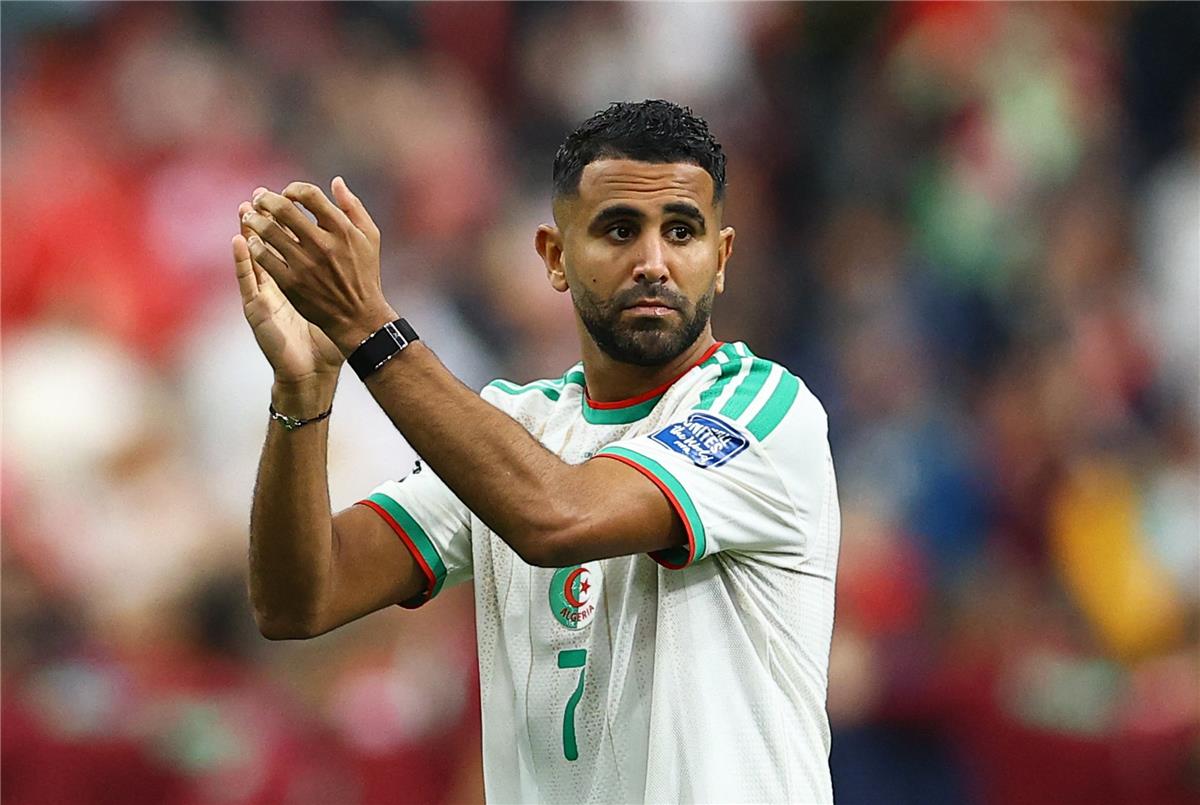 فيديو | رياض محرز يعلن اعتزاله اللعب دولياً بعد خروج الجزائر من كأس العالم
