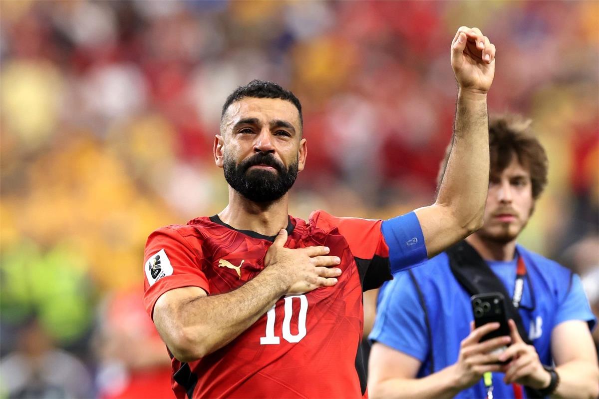 محمد صلاح: بكيت كثيرًا هذا العام.. وسنواصل صناعة التاريخ في كأس العالم