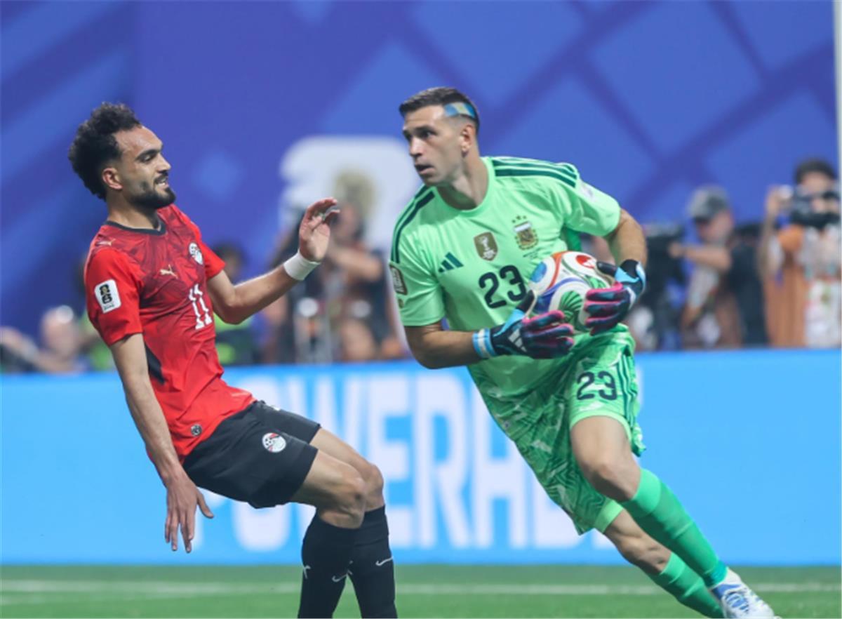 شقيق مصطفى زيكو يكشف حقيقة تلقيه عروض احتراف بعد كأس العالم